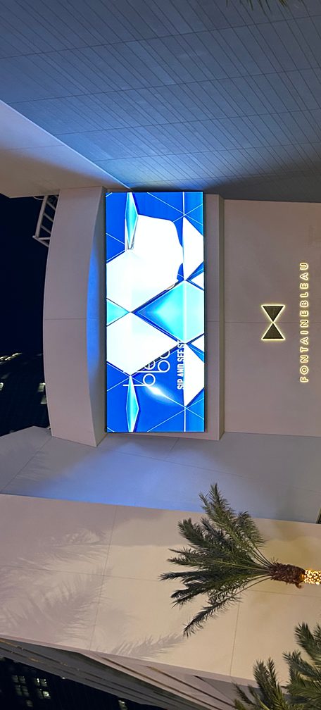 Fontainebleau Las Vegas Entrance