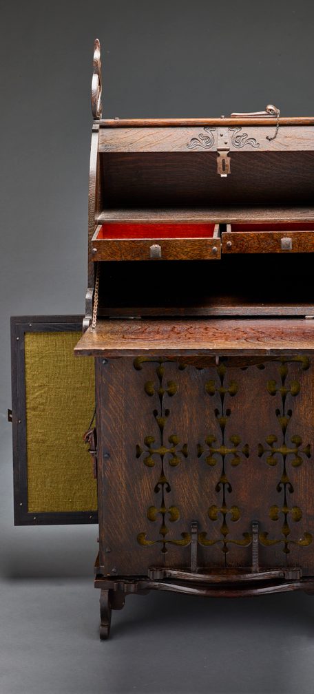 Rohlfs Desk (Drawers Open)