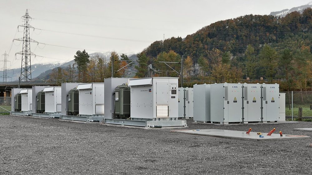 A municipal utility's large battery storage site in the Alpine Rhine region near Vorarlberg: industrial storage for a mu